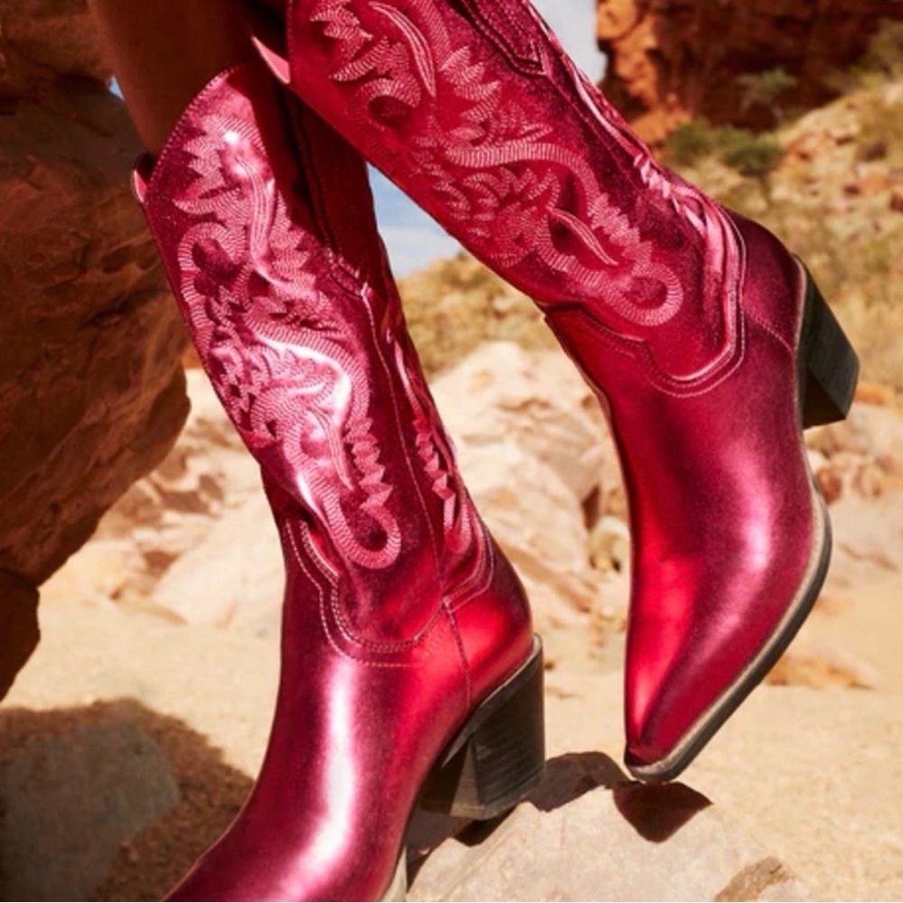 Danilo by Billini Fuchsia Metallic Western Boots – Size 10